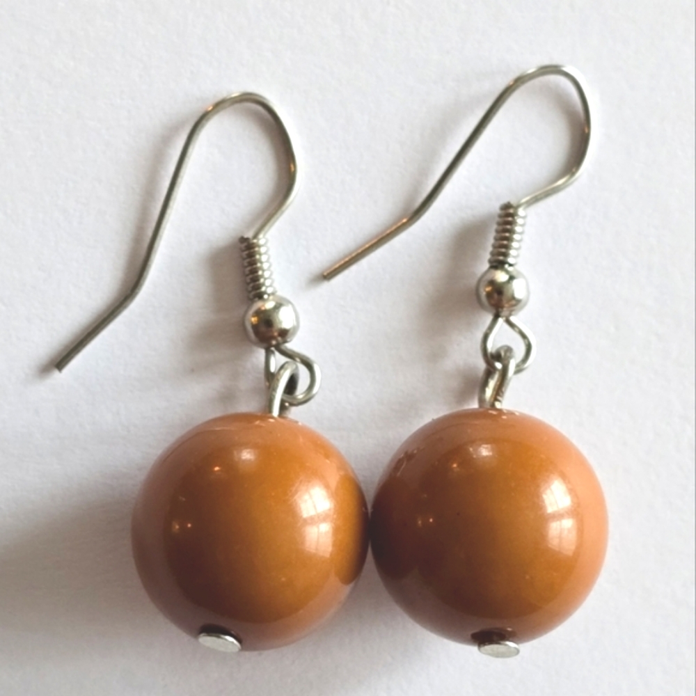 Vintage earrings tan ball silver tone earthy boho plastic brown